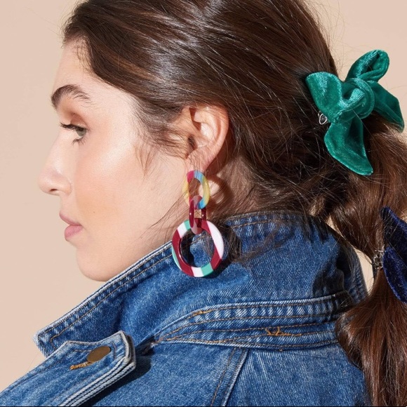 New - Picture 1 of 2